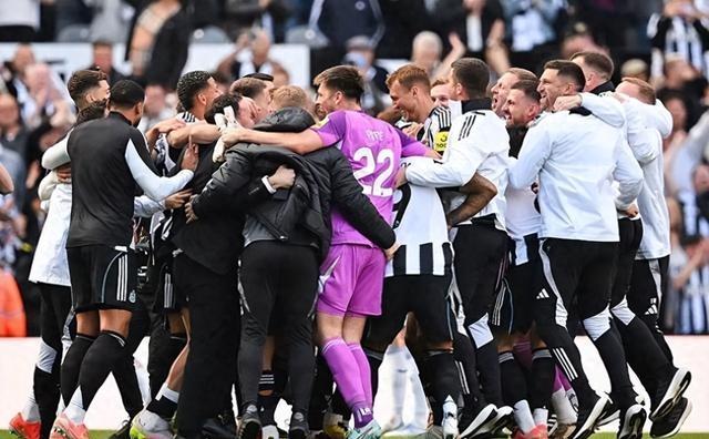 包含全明星赛赛程吃紧；纽卡斯尔冲刺阶段刷新队史纪录；球迷炸锅；年轻球员得到机会的词条爱游戏入口