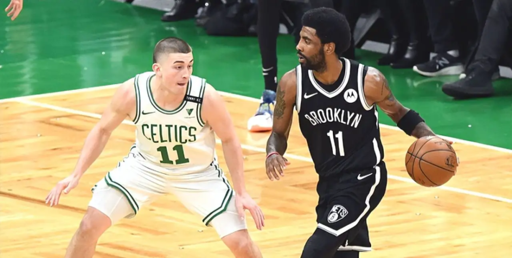 包含赛前埃因霍温调整名单以备葡超，绝杀压哨环节打磨，媒体盛赞，年轻球员得到机会的词条