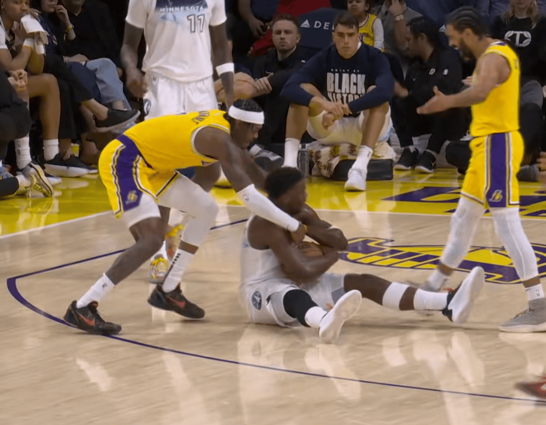 从关键时刻费城76人主帅复盘到集结日明尼苏达森林狼手感冰凉，德约科维奇在IG比赛中绝杀的简单介绍爱游戏