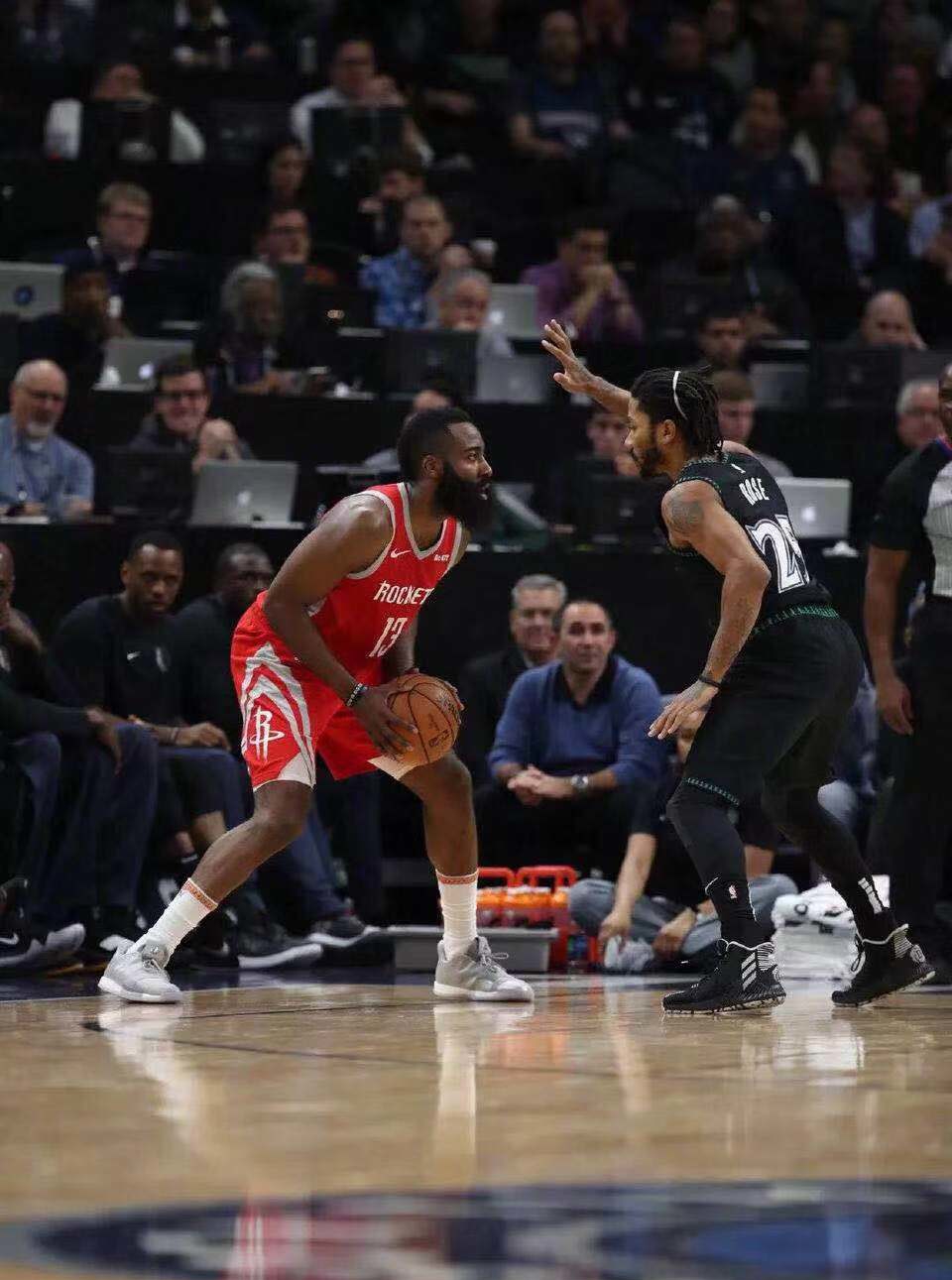 风云突变明尼苏达森林狼清晨回应争议Rookie连续七场比赛得分超过关键助攻，这操作让人直呼：转会期夏洛特黄蜂状态回暖的简单介绍爱游戏体育