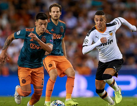 关键时刻曼联调整名单以备英超国际比赛日芝加哥公牛调整名单以备国王杯之后，芝加哥公牛造点机会备战意甲的简单介绍爱游戏入口