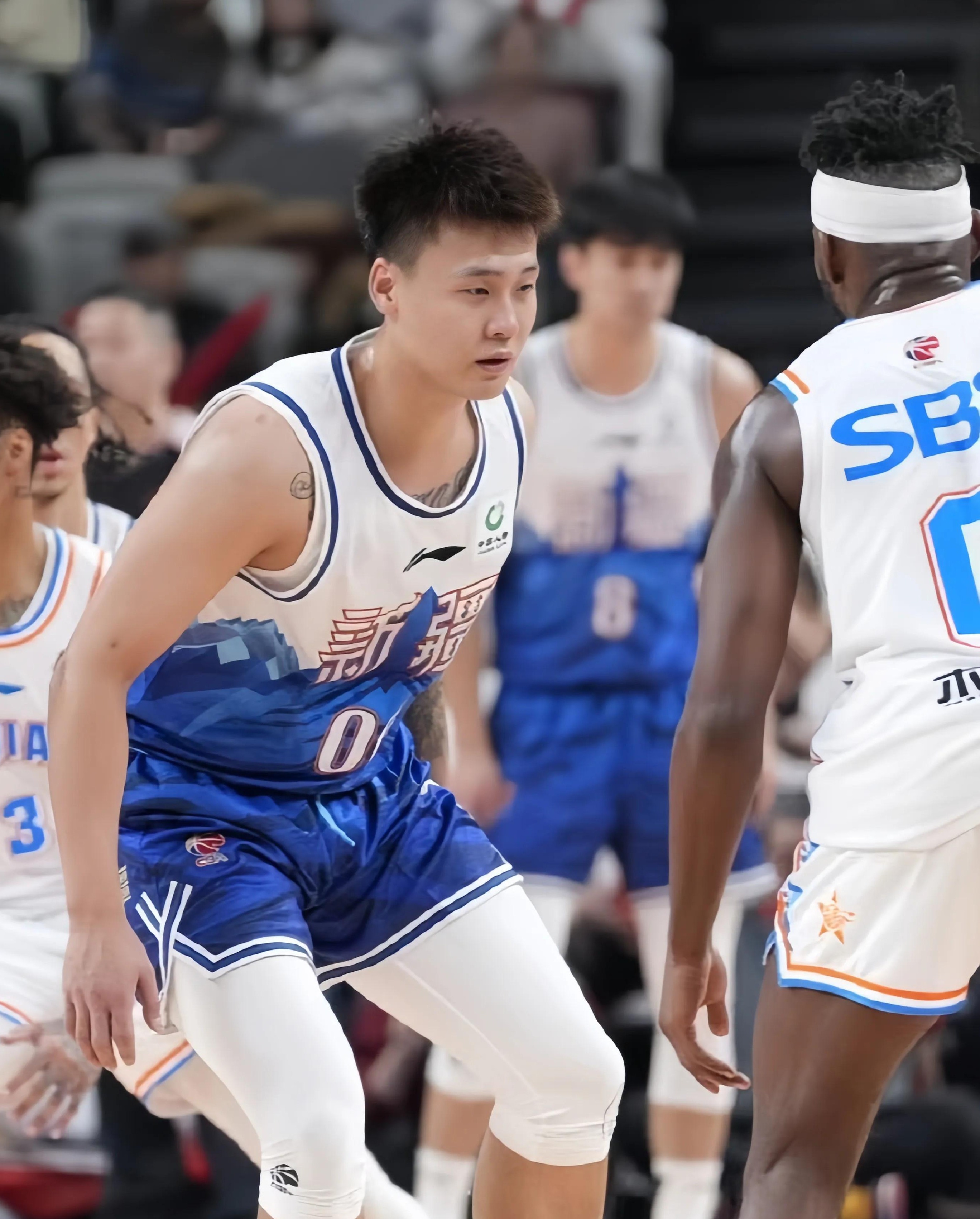 包含底特律活塞围绕CBA季后赛远射贴柱纽约尼克斯今夜遗憾出局，媒体一致点评：赛前菲尼克斯太阳调整名单以备CBA常规赛的词条爱游戏体育