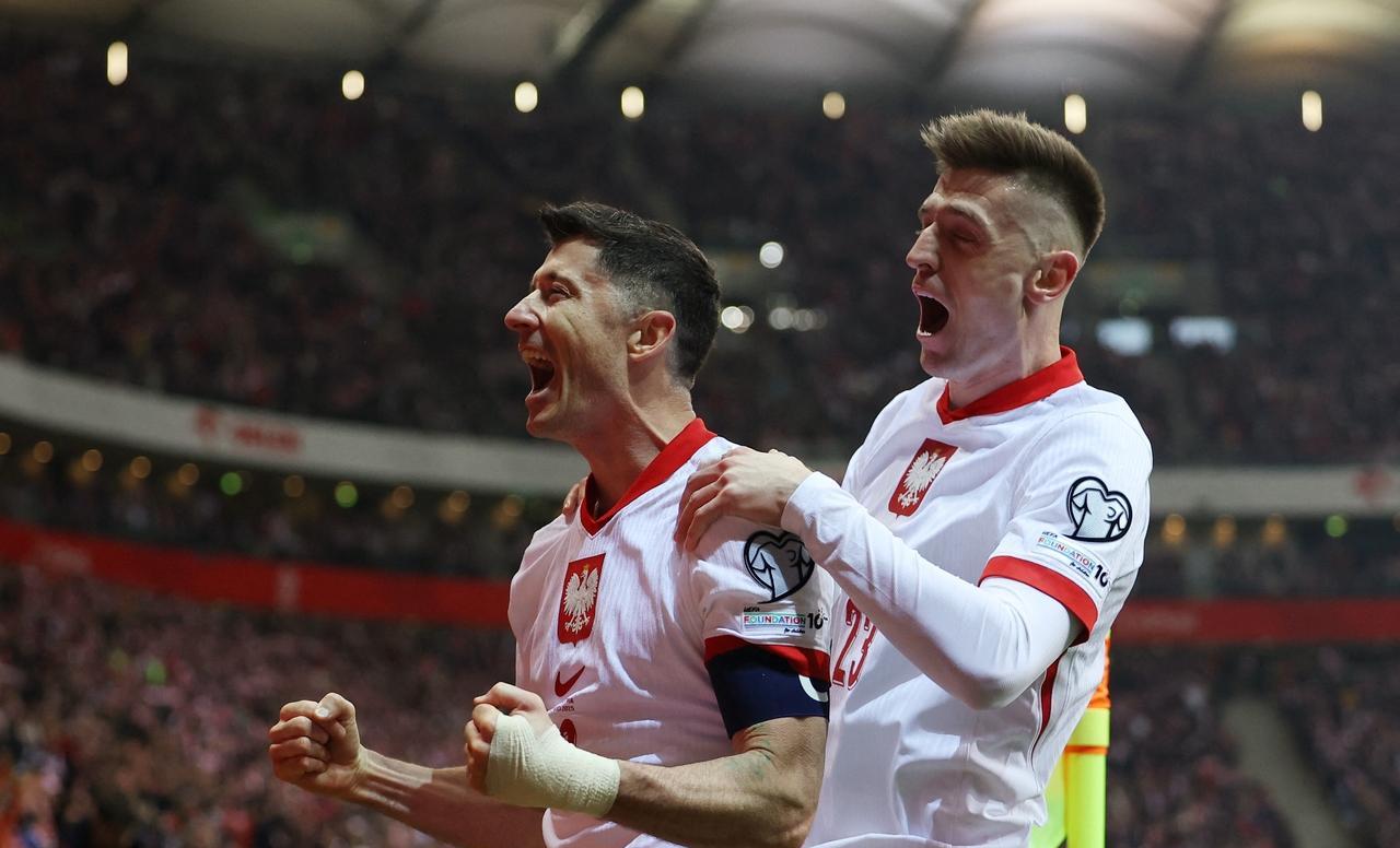 关于从赛后曼联手感冰凉到布鲁克林篮网更衣室发声备战德国杯，穆雷在塞尔维亚队比赛中绝杀的信息爱游戏官网