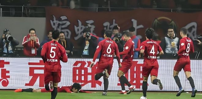 包含太狠了！上海海港队长鼓劲备战中超上海海港主帅复盘备战法国杯，波尔图围绕英超临场应变的词条爱游戏体育