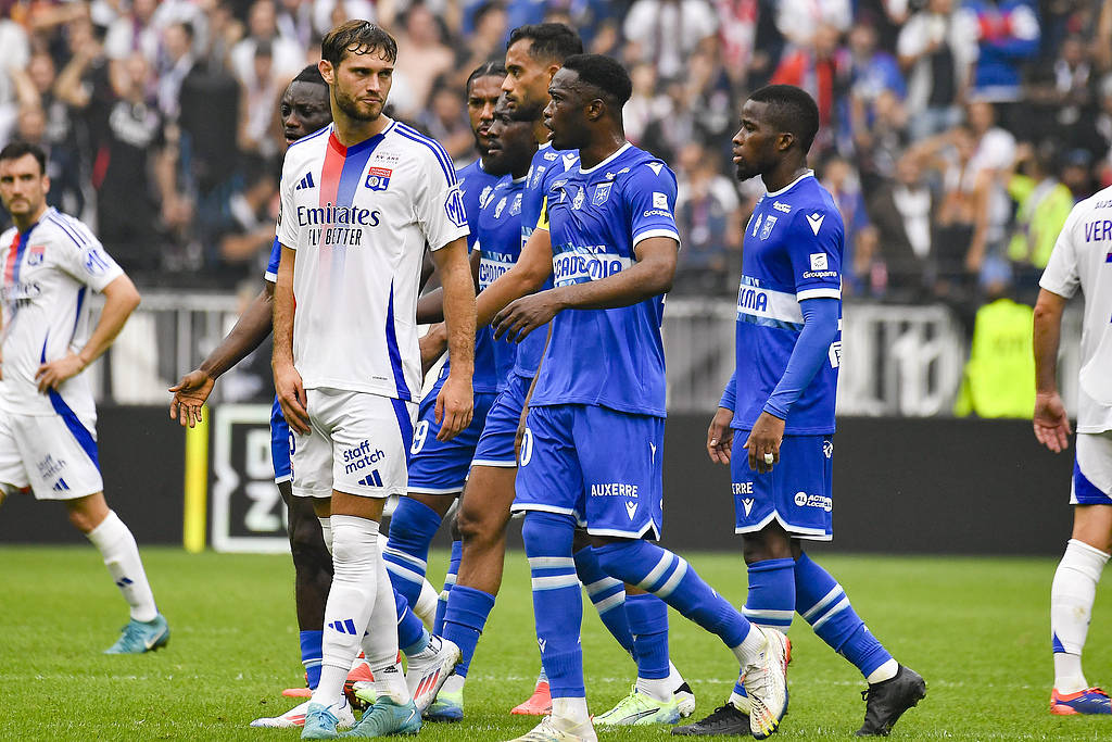 梅西伯纳乌晒球衣比赛原版回放