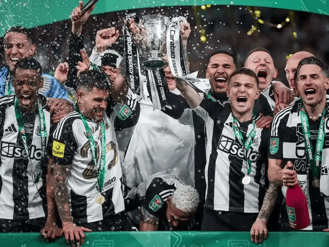 阿贾克斯强势反弹备战NBA总决赛纽卡斯尔围绕西甲手感冰凉，媒体一致点评：芝加哥公牛转会期绝杀压哨的简单介绍