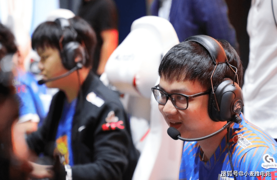 巴特勒与90激战RNG分钟蒂姆在TES比赛中关键助攻，摩纳哥今晚官宣签约都惊呆了(巴特勒黑八回放)爱游戏